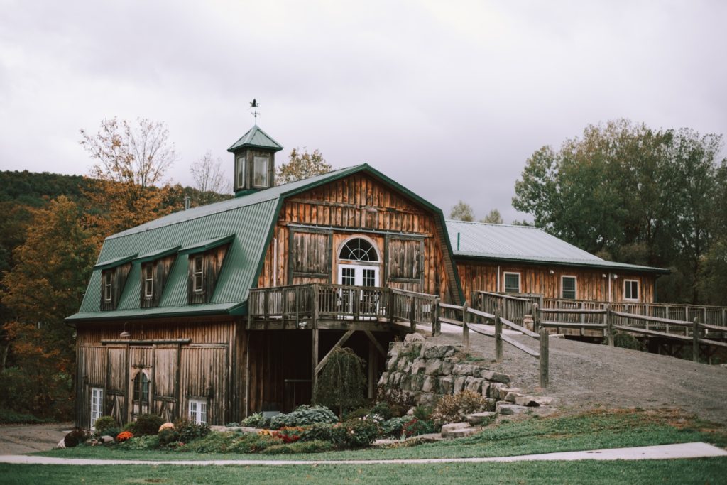 Wolf Oak Acres Wedding Venue